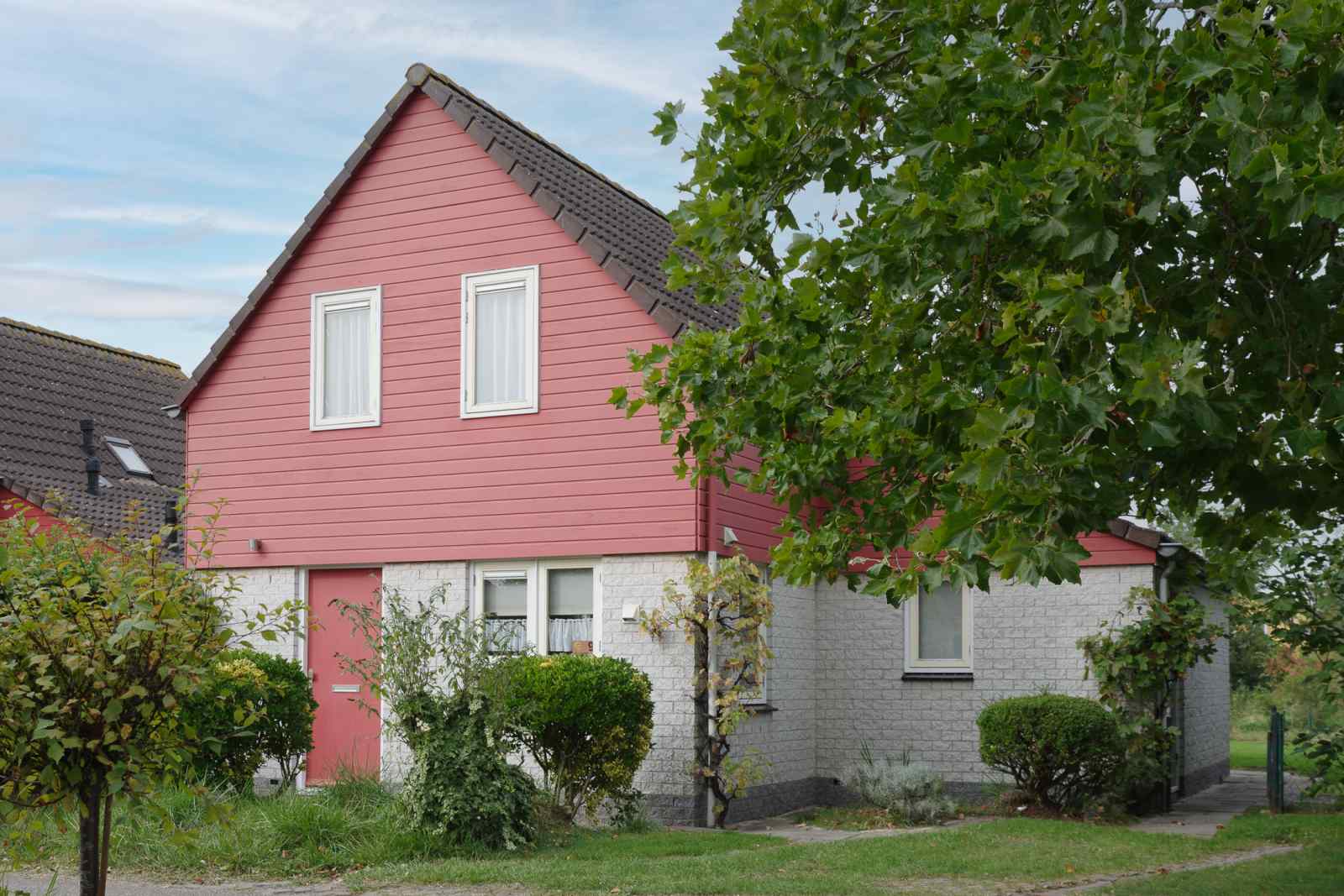 Compleet ingerichte 8 persoons woning met buiten BBQ en tuinhuis