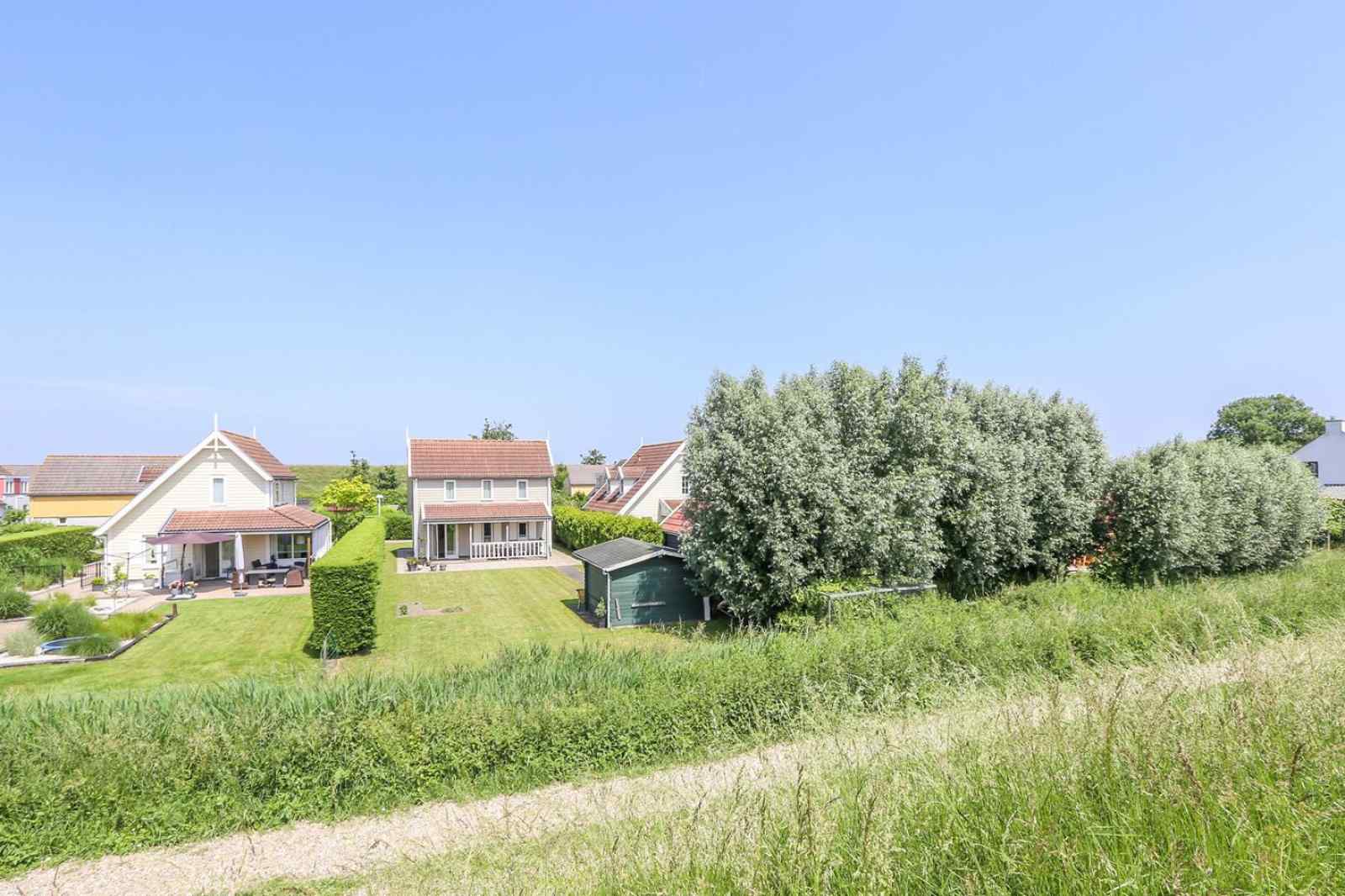 mooie-6-persoons-veranda-woning-met-heerlijke-tuin