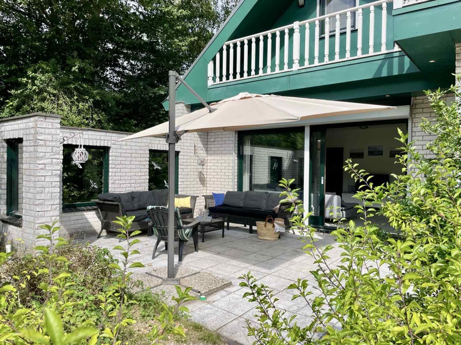 comfortabel-6-persoons-vakantiehuis-nabij-het-strand-van-burgh-haamstede