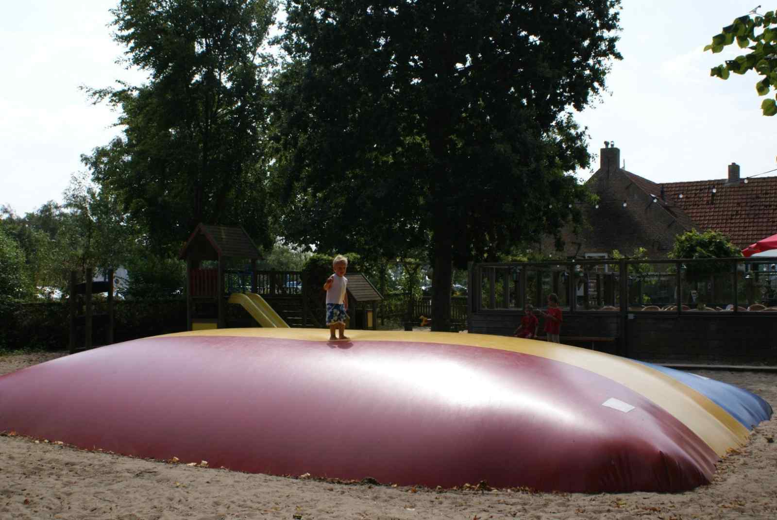 sfeervol-4-persoons-vakantiehuis-in-vrouwenpolder-900m-van-het-strand