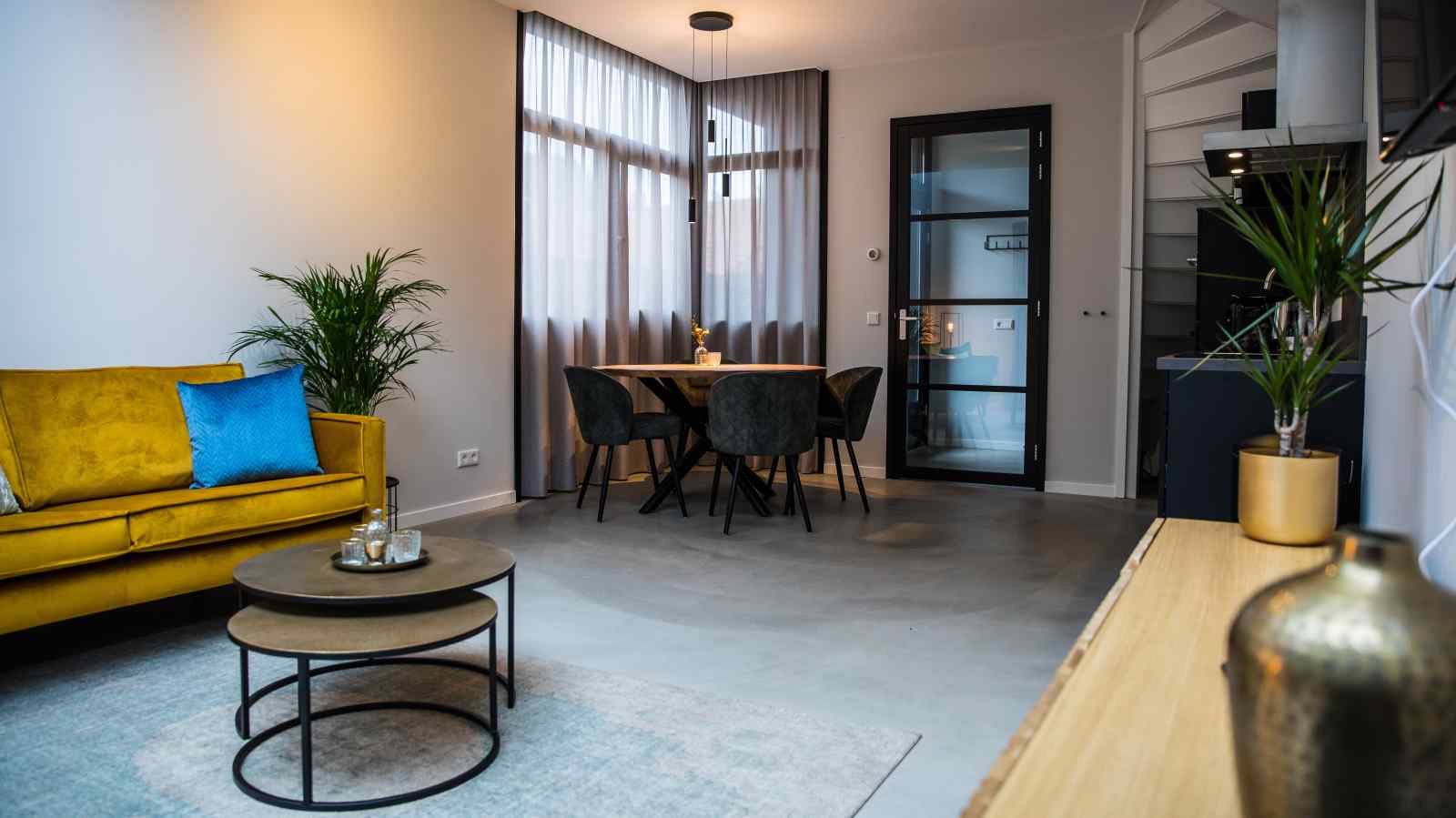 sfeervol-4-persoons-vakantiehuis-in-vrouwenpolder-900m-van-het-strand