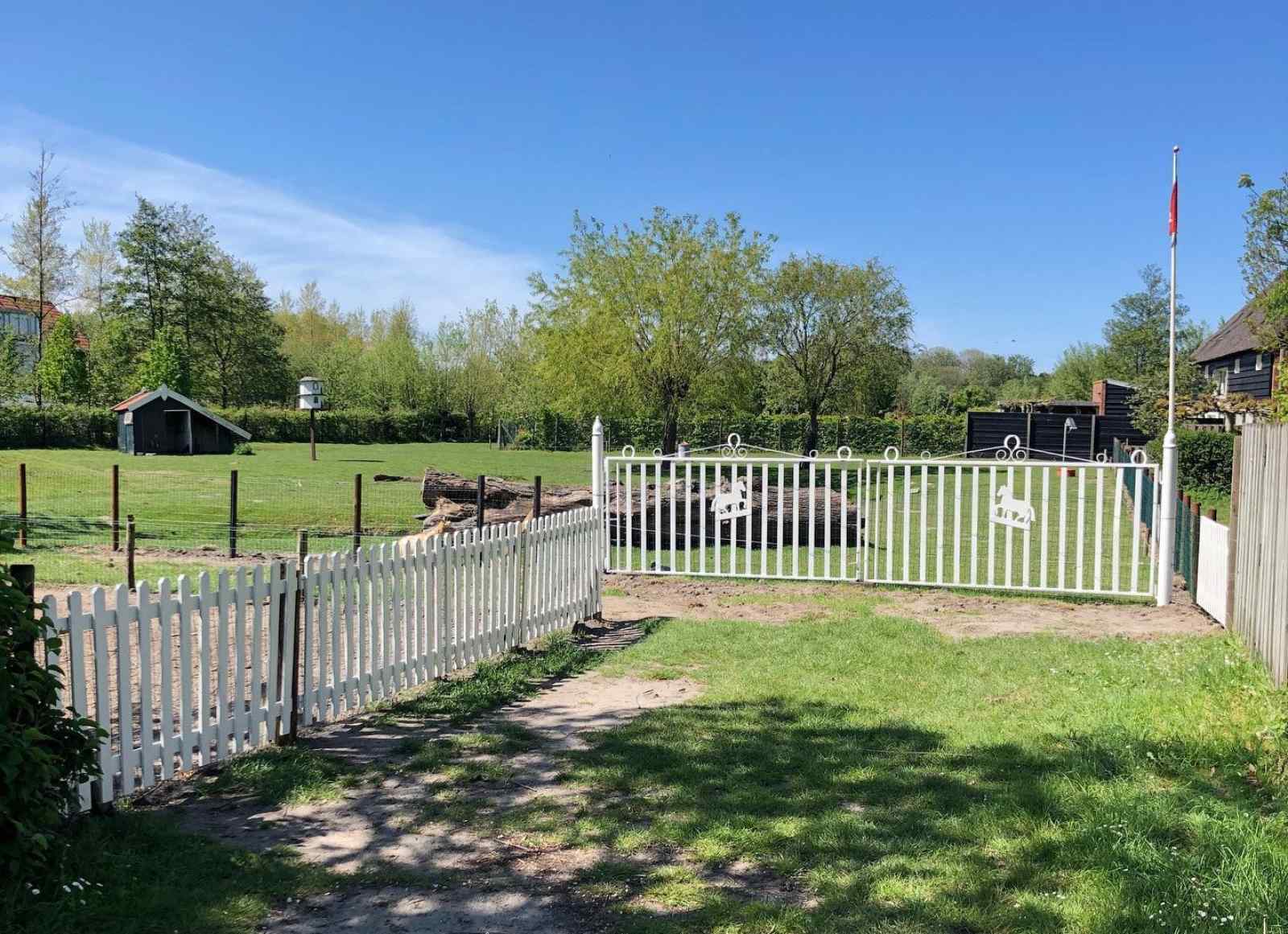 hotel-chique-2-persoons-vakantiehuis-in-vrouwenpolder-900m-van-het-strand