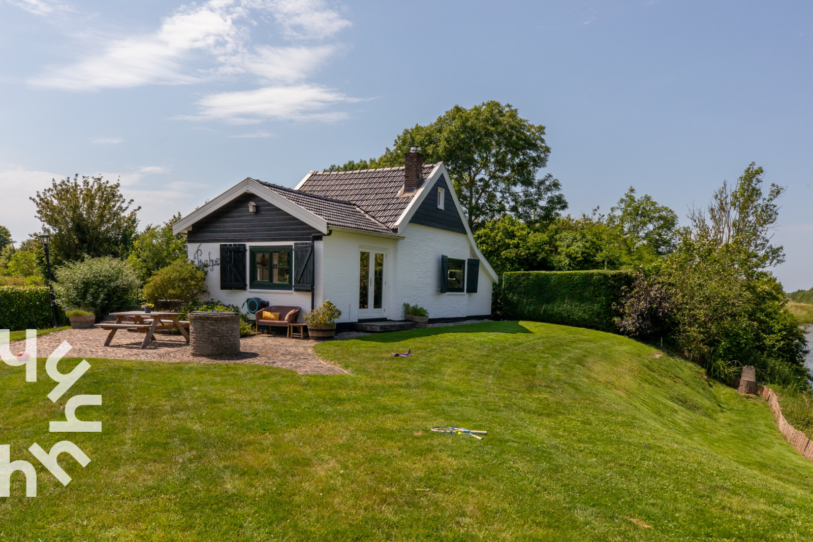 Landelijk 6-persoons vakantiehuis bovenop een dijk gelegen in Kamperland in Zeeland.