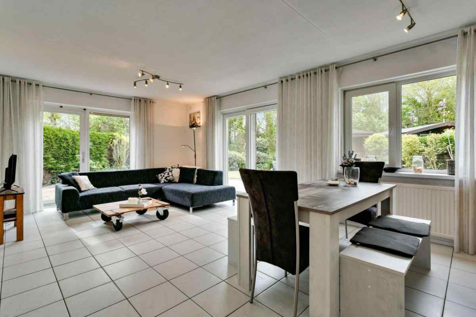 comfortabel-5-persoons-vakantiehuis-in-ouddorp-vlakbij-het-strand