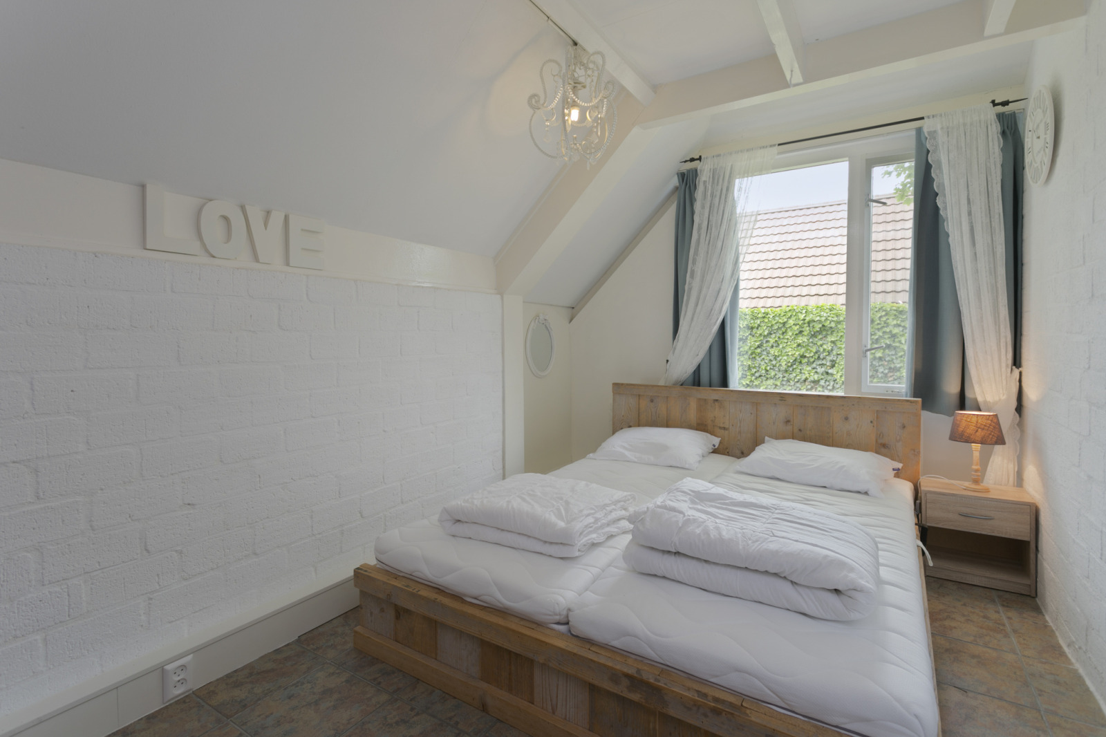 Bungalow in Ouddorp voor 6 personen foto 4