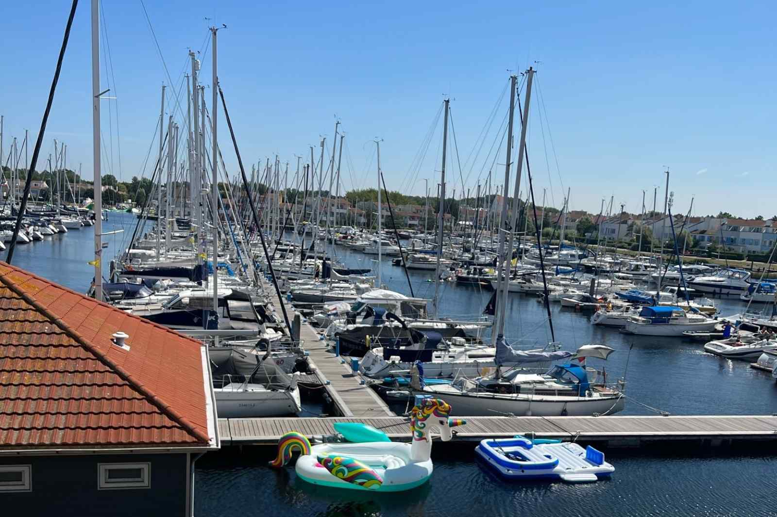 comfortabel-8-persoons-appartement-aan-de-haven-van-marina-port-zelande