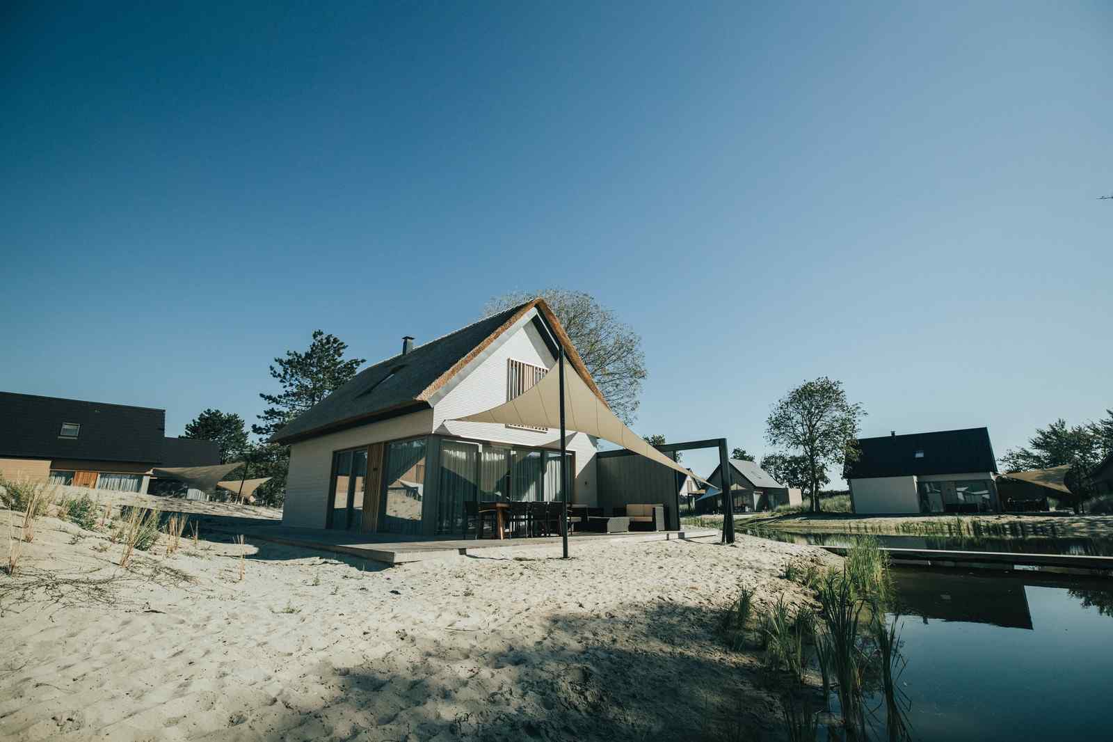 Luxe 6 persoons vakantiehuis in Ouddorp nabij het stran