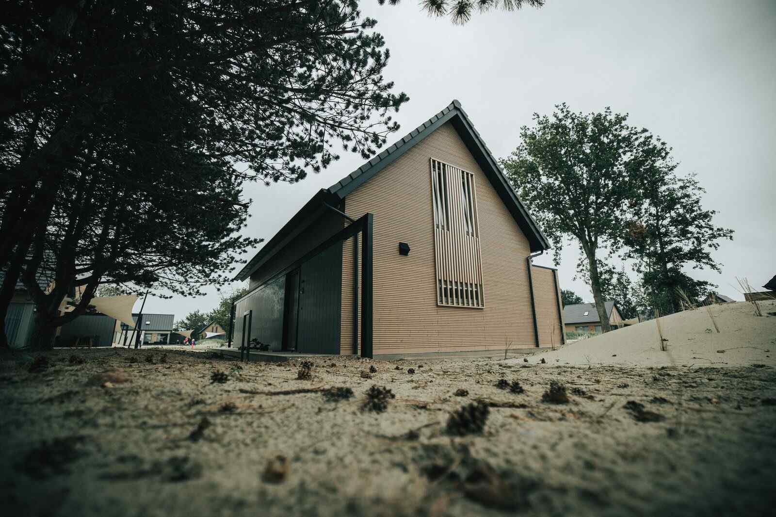 prachtig-8-persoons-vakantiehuis-in-ouddorp-nabij-het-strand