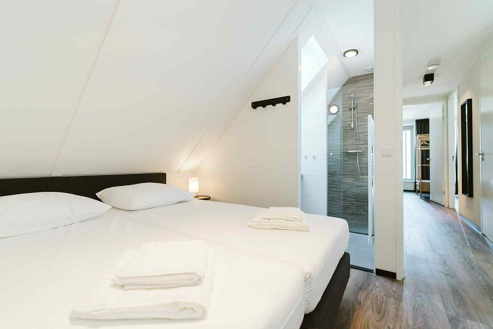 luxe-10-persoons-vakantiehuis-in-ouddorp-nabij-het-strand