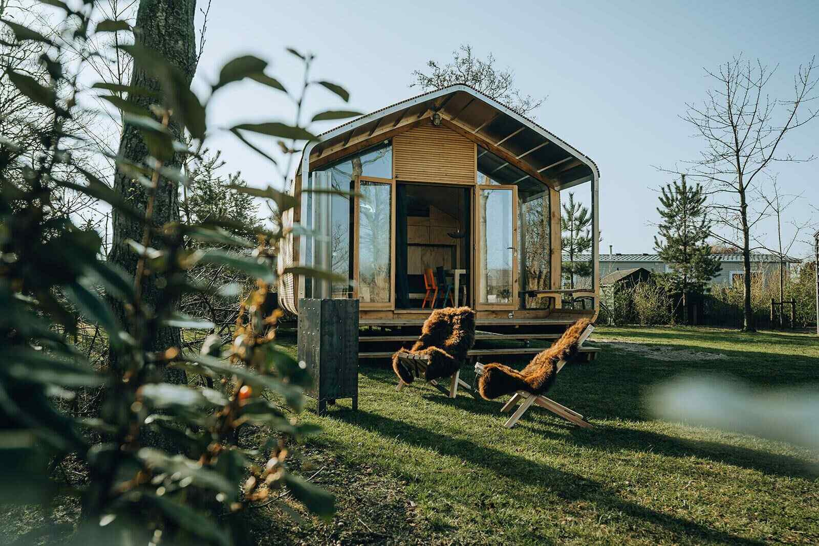 minimalistisch-4-persoons-cabin-in-ouddorp-en-dichtbij-het-noordzeestrand