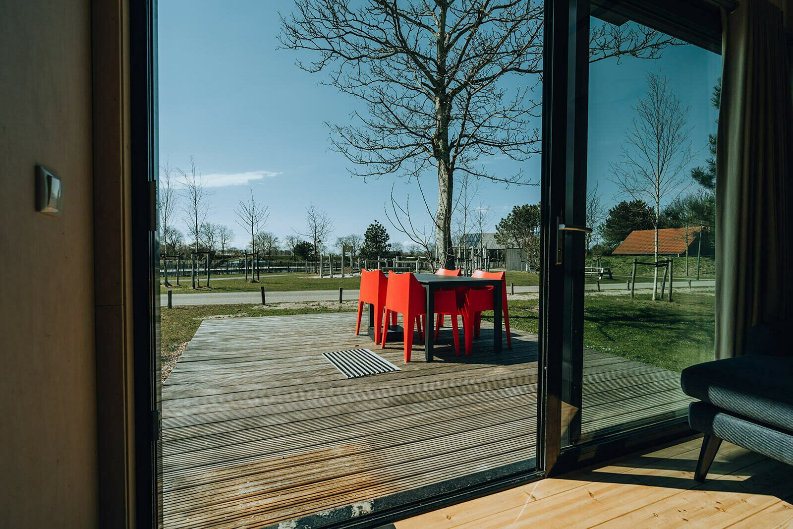 superleuk-4-persoons-cabin-in-ouddorp-en-dichtbij-het-noordzeestrand