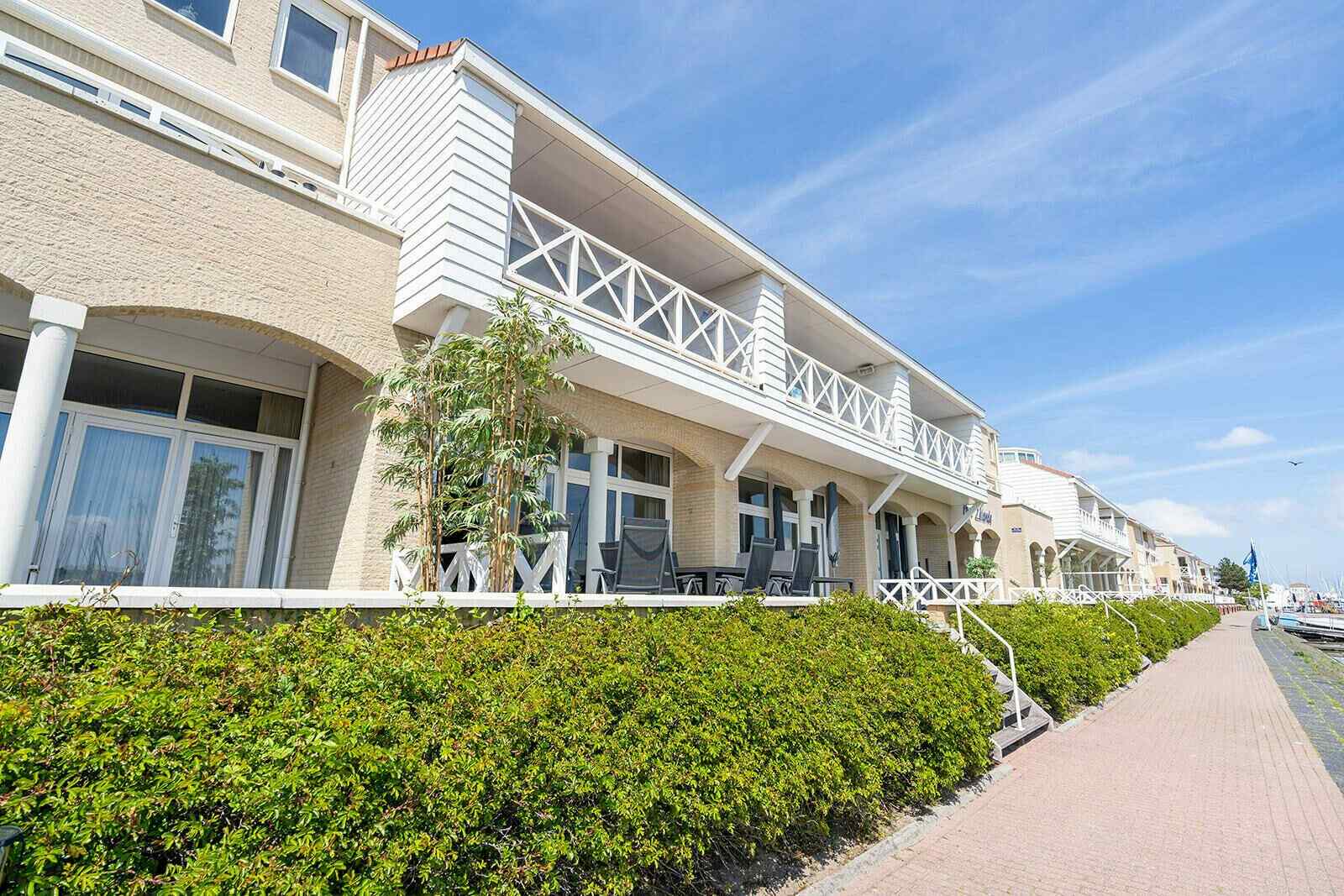 marina-port-zelande-luxe-10-persoons-appartement-aan-de-haven