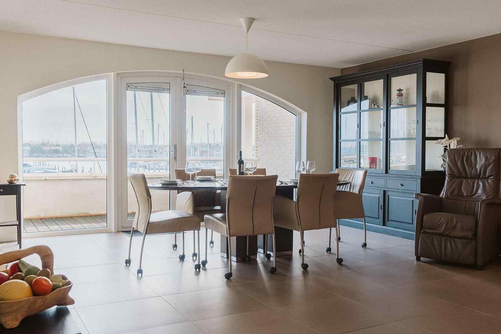 luxe-5-persoons-appartement-aan-de-jachthaven-in-ouddorp-vlakbij-zeeland