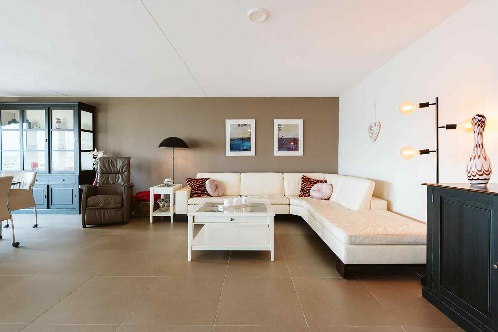 luxe-5-persoons-appartement-aan-de-jachthaven-in-ouddorp-vlakbij-zeeland