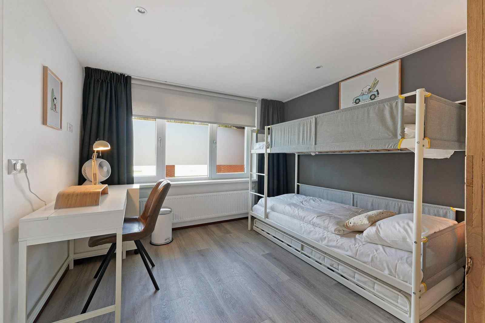 modern-ingericht-8-persoons-appartement-aan-de-jachthaven-in-ouddorp