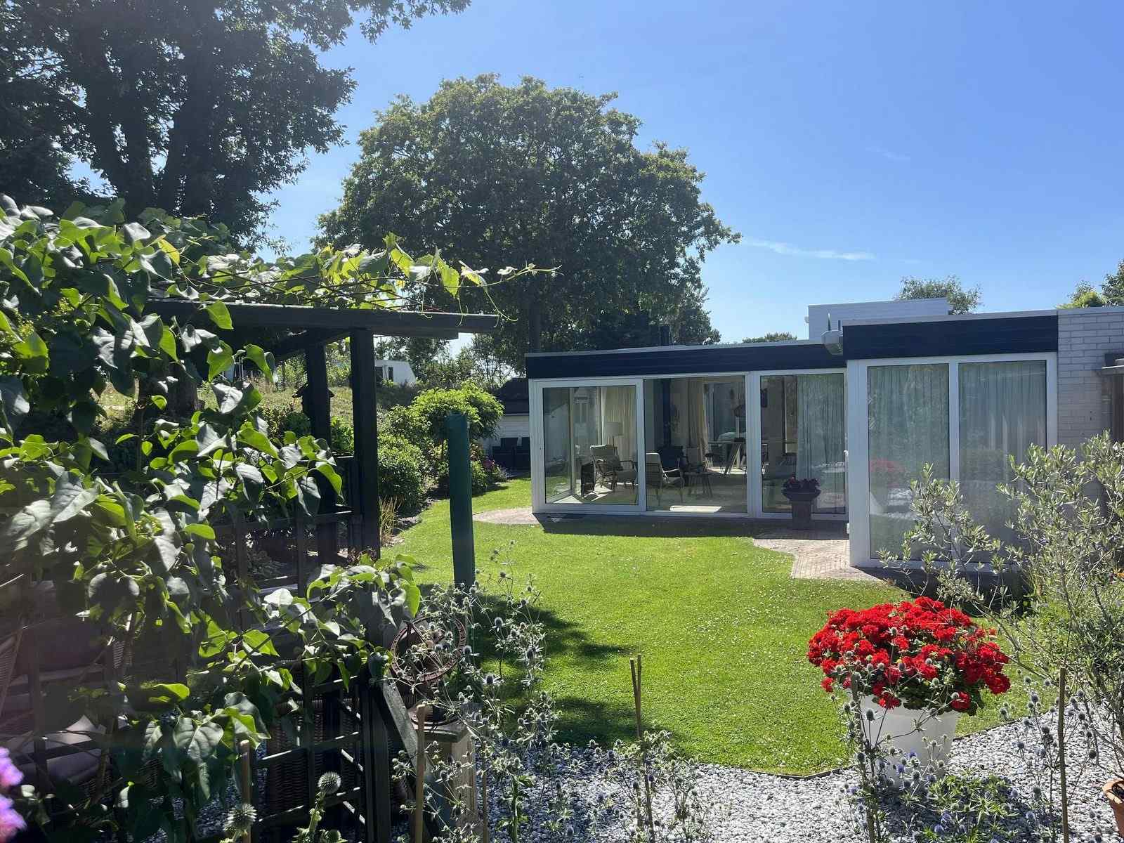 4-persoons-bungalow-op-15-km-van-het-ouddorpse-strand