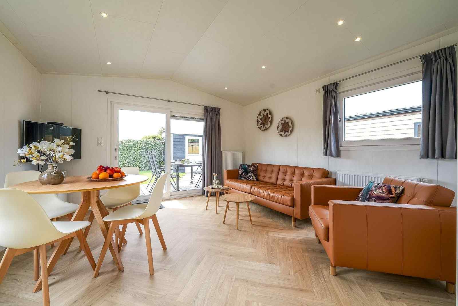 comfortabel-chalet-voor-4-personen-in-ouddorp-met-een-ruime-tuin