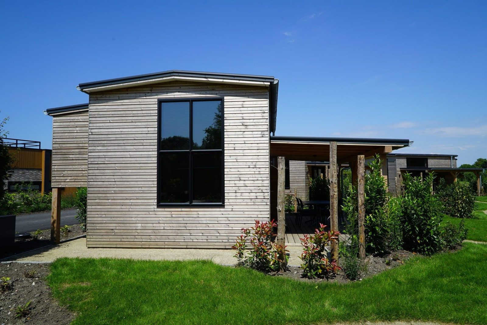 4-persoons-tiny-house-op-een-vakantiepark-aan-de-kagerplassen