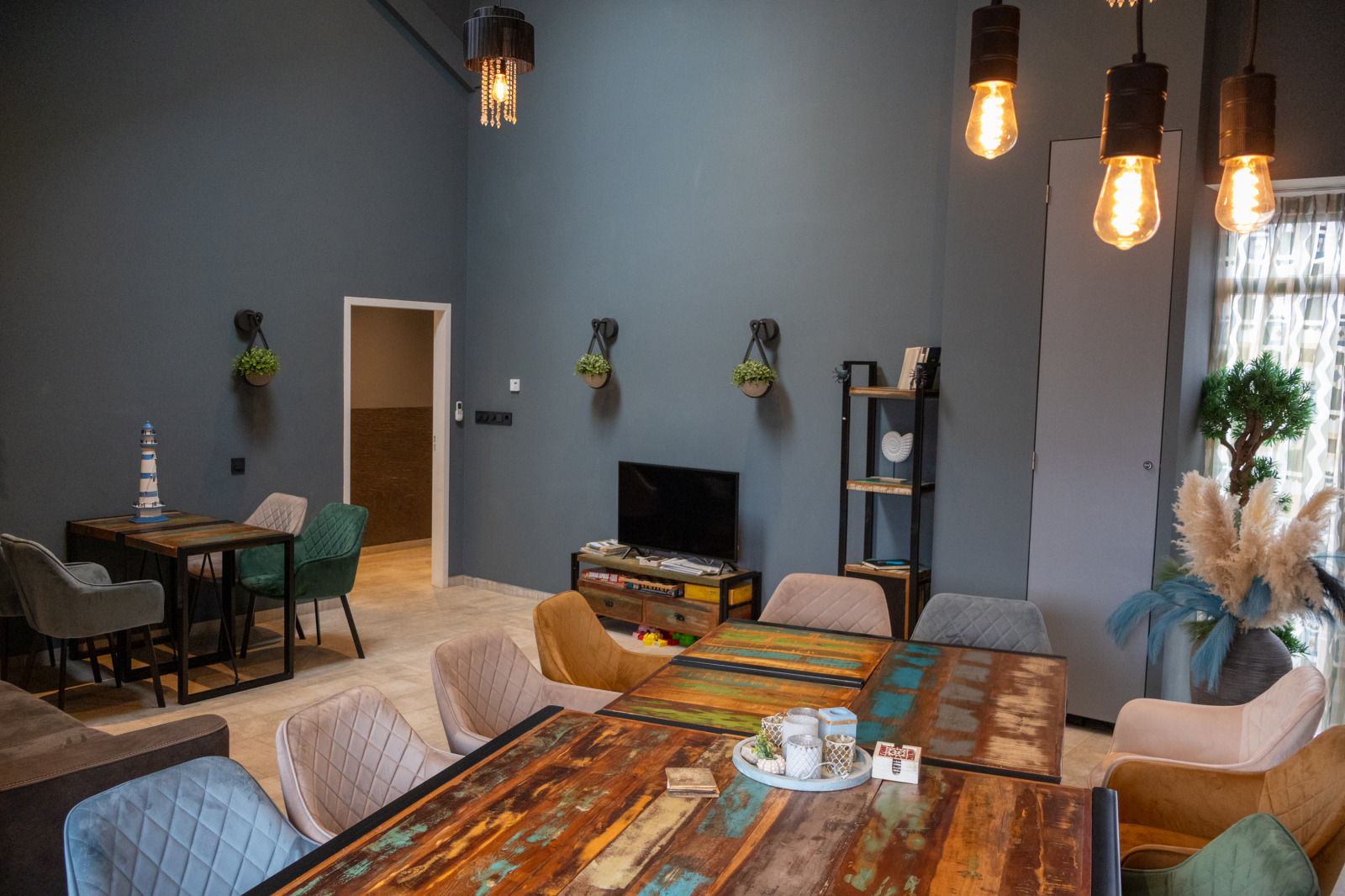 luxe-12-persoons-groepsaccommodatie-vlakbij-centrum-en-strand-in-ouddorp