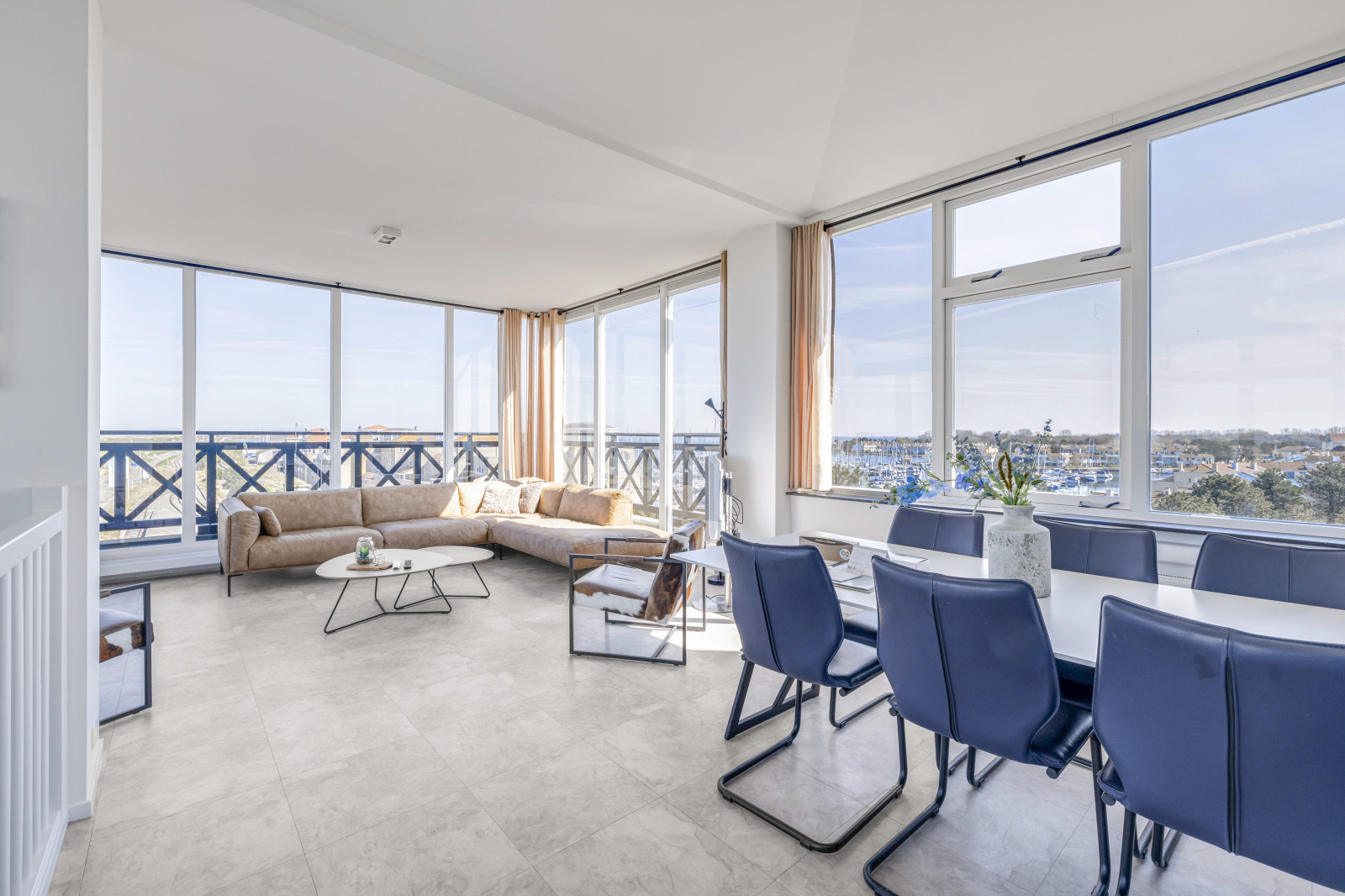 Luxueus 6-persoons penthouse met uitzicht op het Grevelingenmeer in Ouddorp