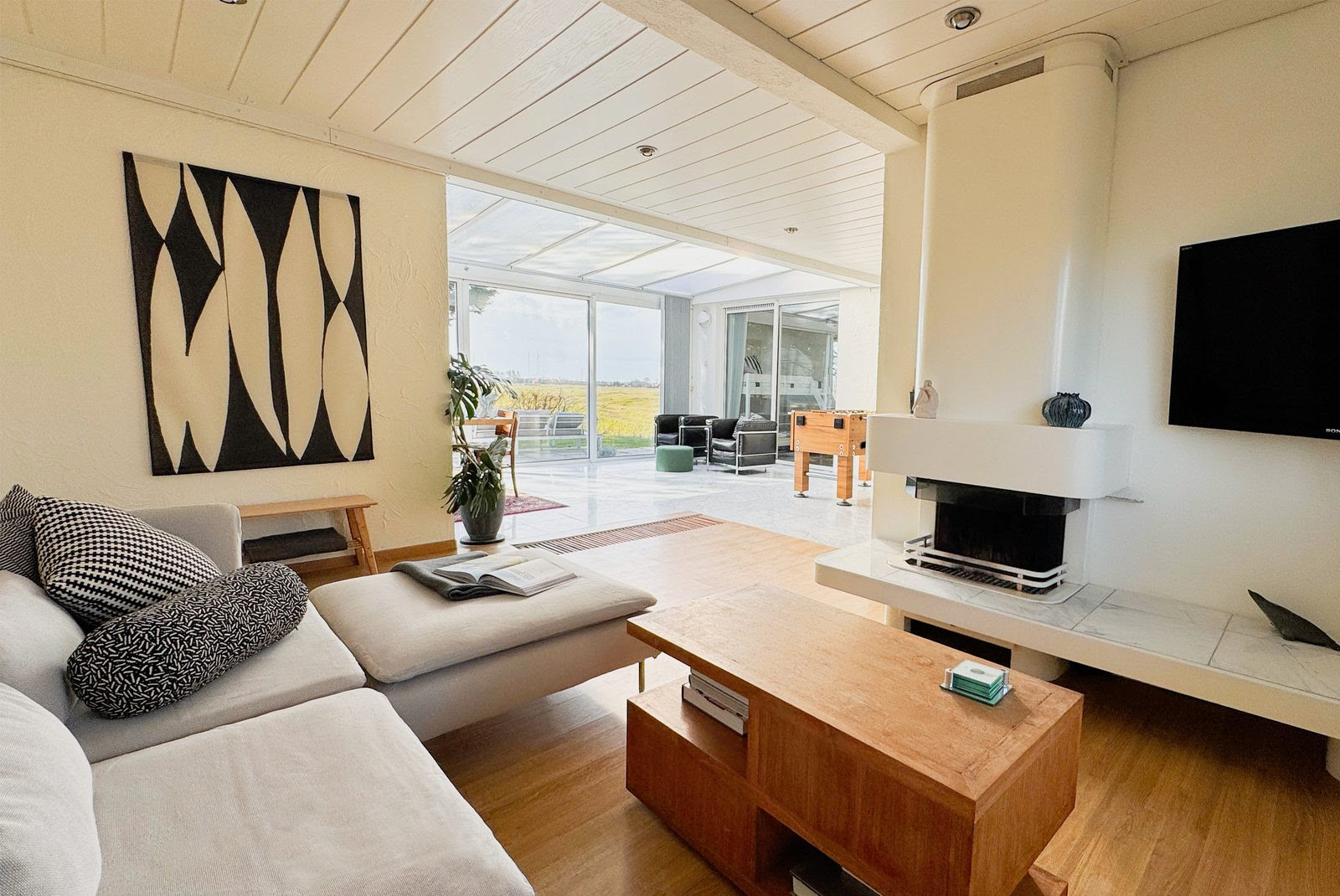 sfeervolle-6-persoons-vakantiewoning-met-prachtig-uitzicht-en-een-heerlijke-hottub