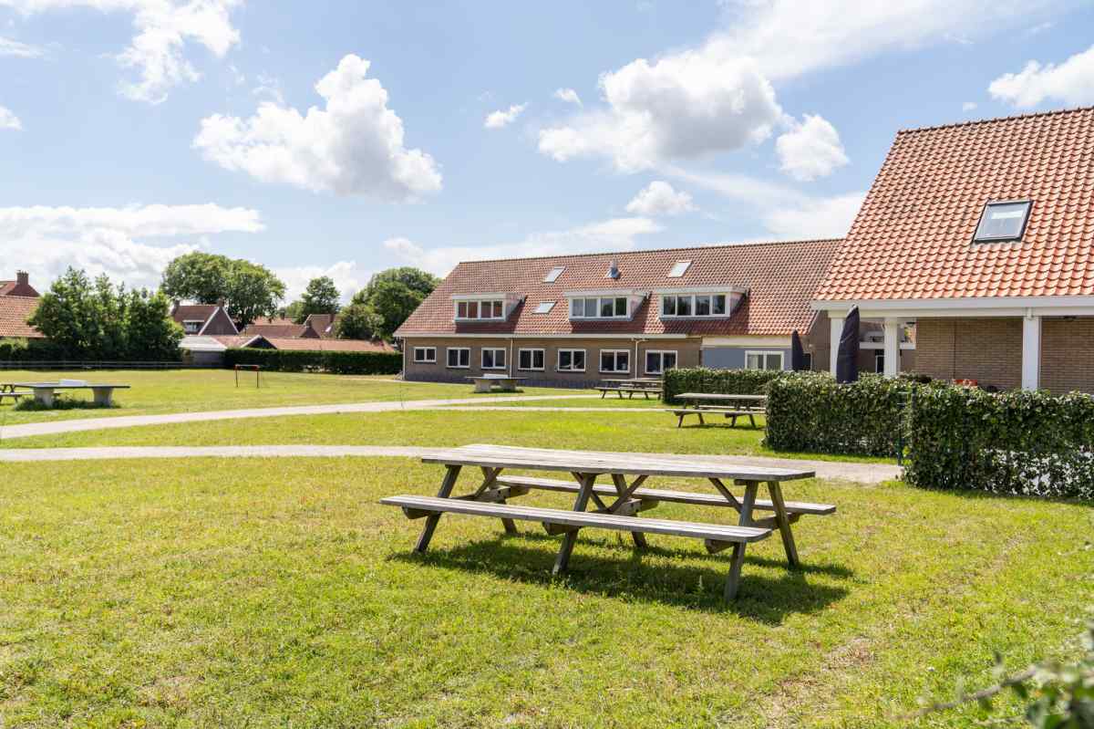 Appartement in Nes voor 20 personen foto 9