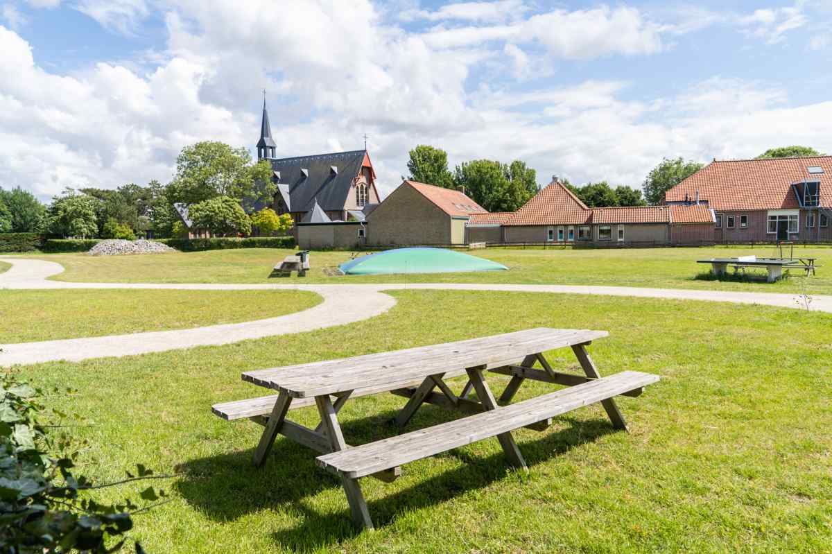 Appartement in Nes voor 20 personen foto 11