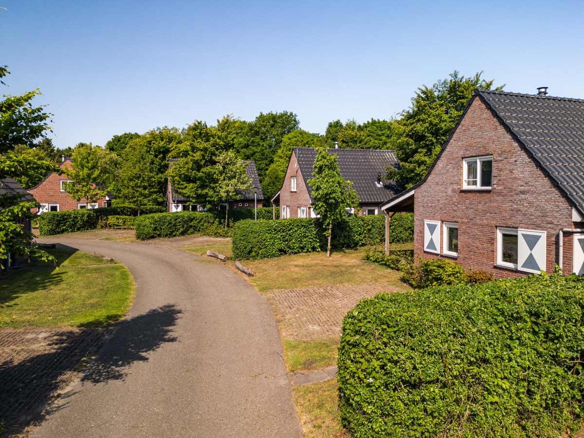 Recreatiewoning in Hoeven voor 14 personen foto 14