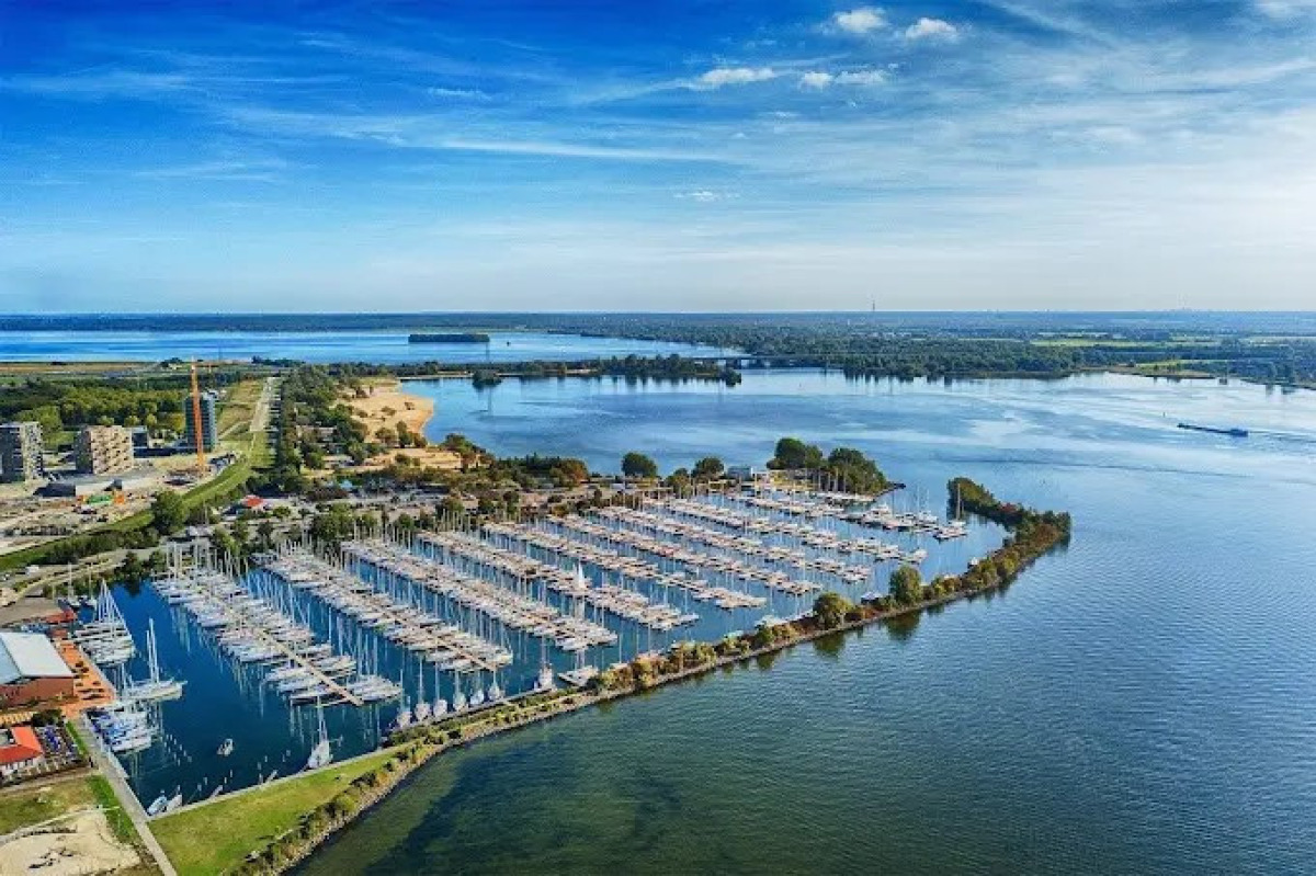 Chalet FL021 bij Jachthaven Marina Muiderzand in Almere – foto 3 uit de partnerbron