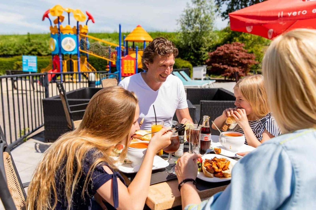 Chalet in Nieuwerkerk aan den IJssel voor 6 personen foto 7