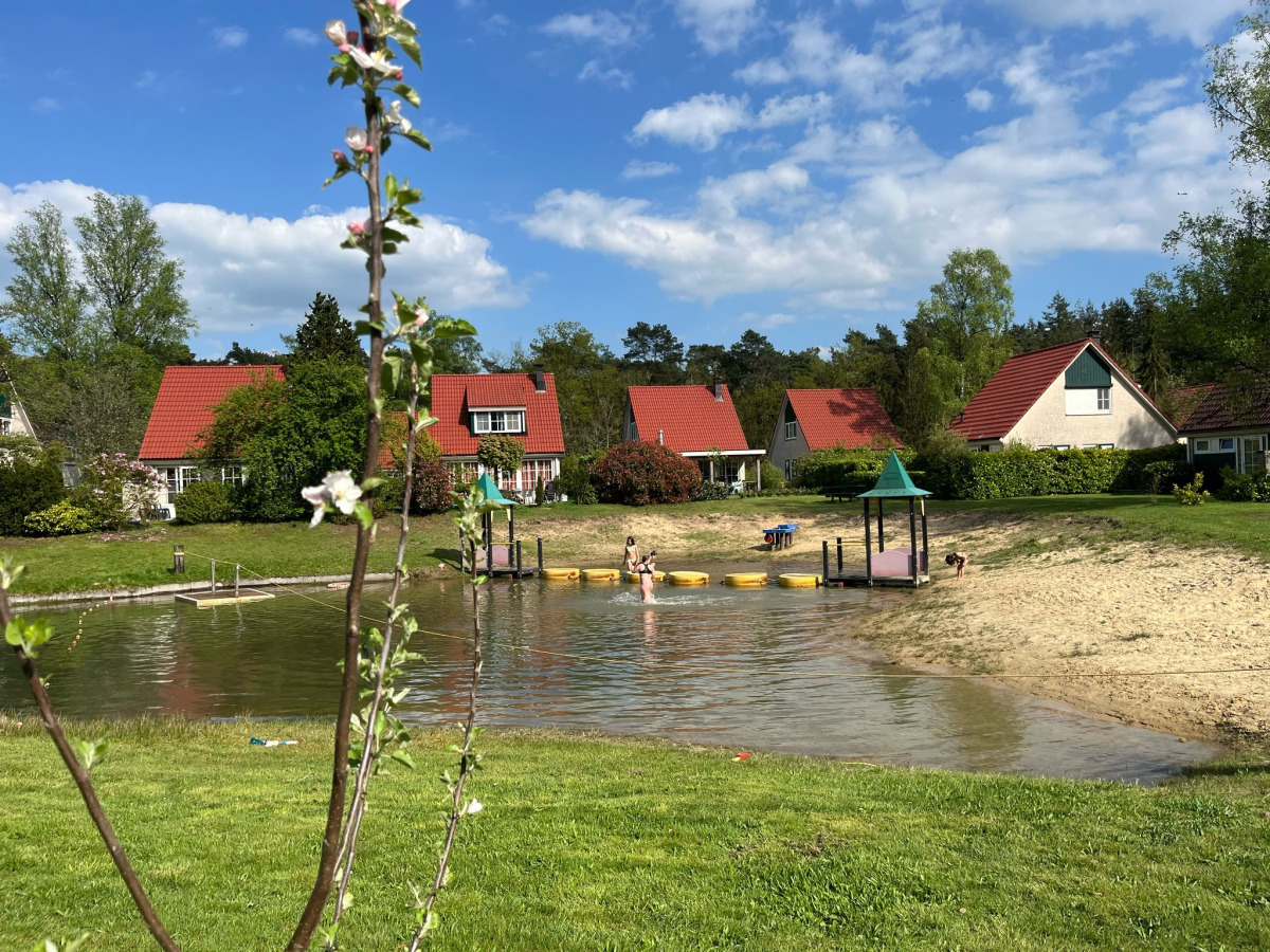 Bungalow in Hellendoorn voor 6 personen foto 2