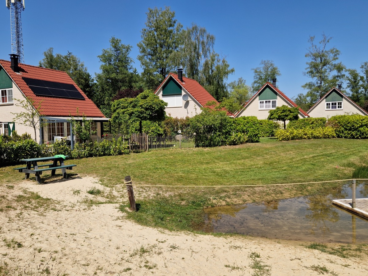 Bungalow in Hellendoorn voor 6 personen foto 19