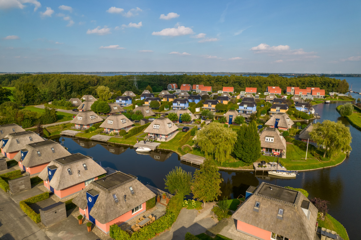 Bungalow in Midlaren voor 12 personen foto 7