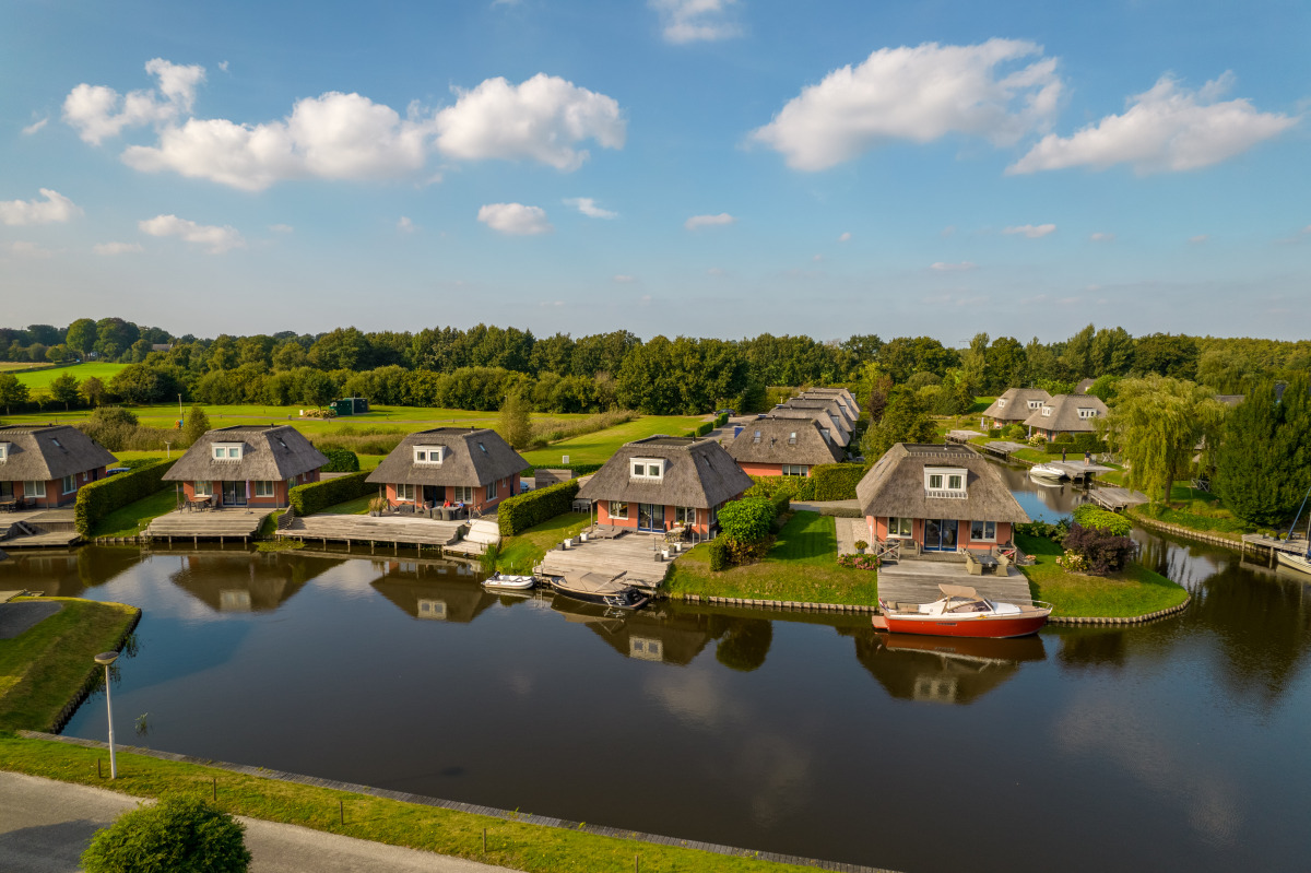 Bungalow in Midlaren voor 12 personen foto 6